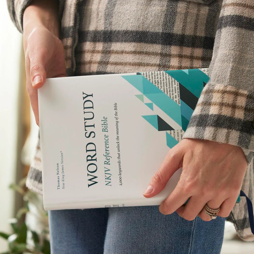 NKJV Reference Bible with Thumb Index - Brown Leathersoft, Comfort Print