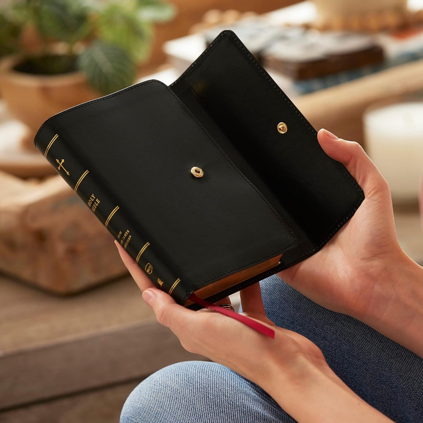 NKJV Compact Reference Bible - Black